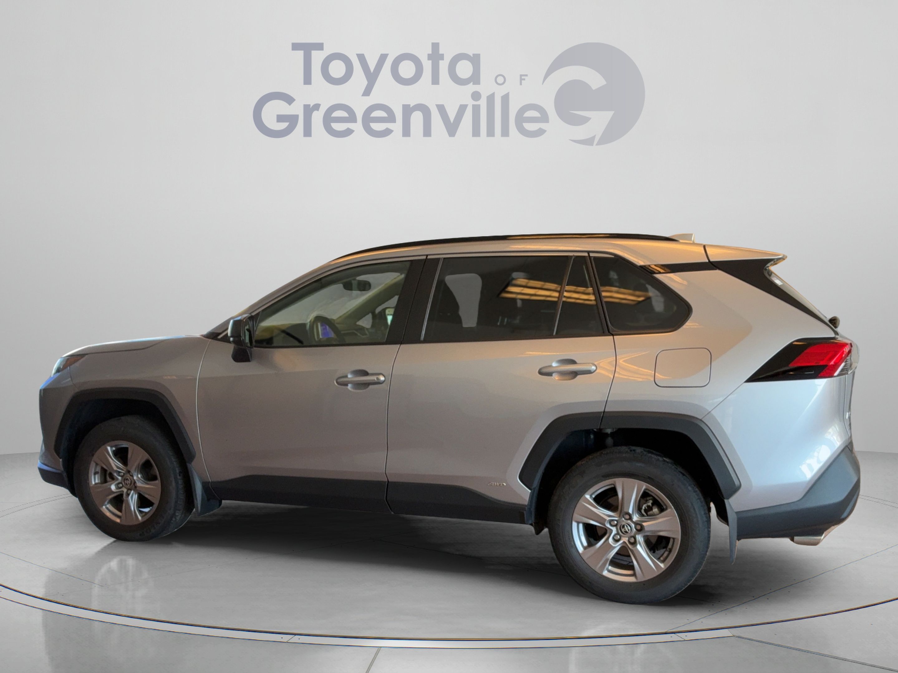 Certified 2024 Toyota RAV4 LE AWD/4WD image 2