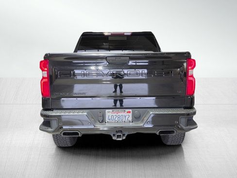 Used 2020 Chevrolet Silverado 1500 LT Trail Boss w/ Midnight Edition image 6