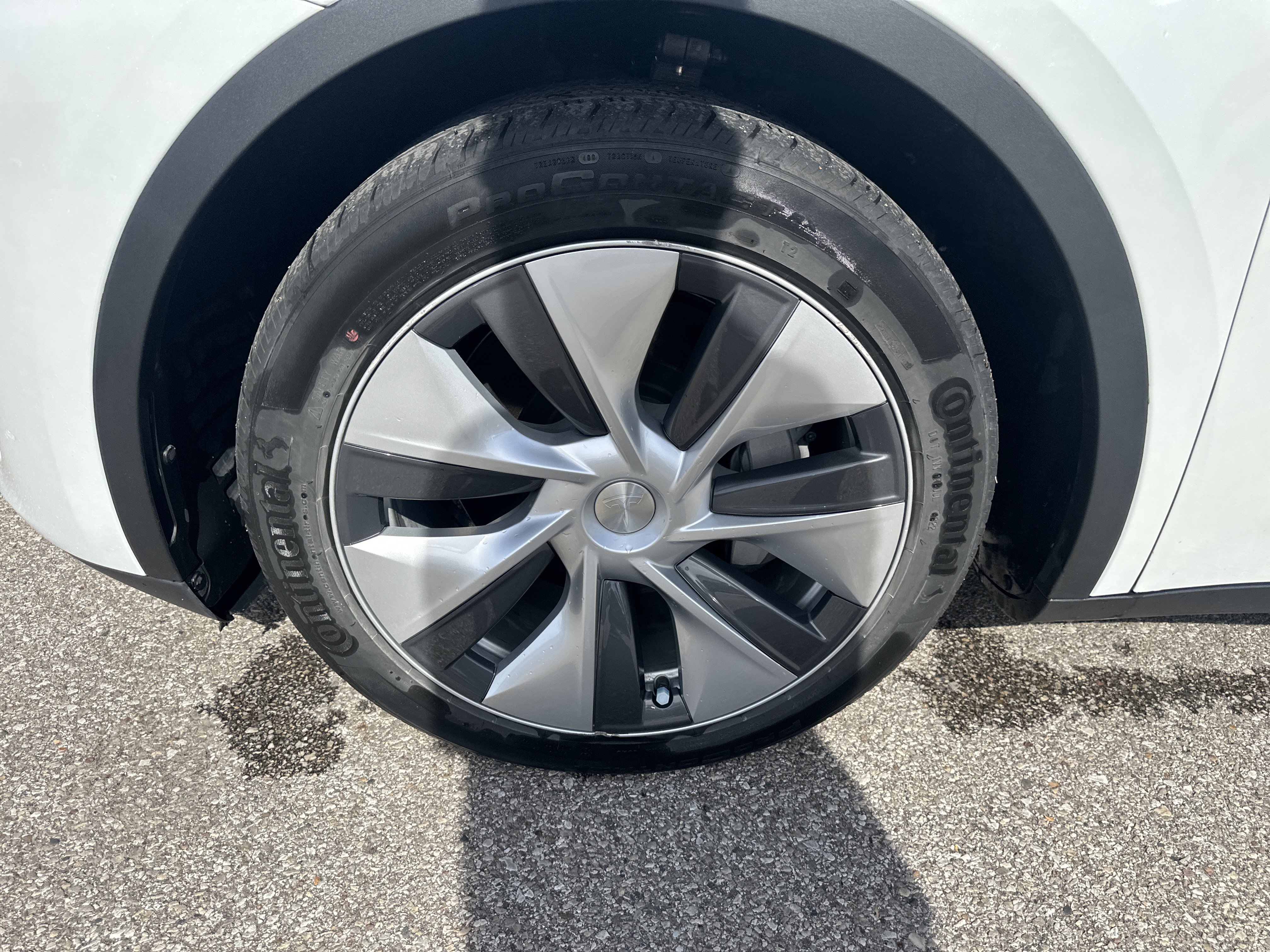 Used 2023 Tesla Model Y Long Range AWD/4WD image 7