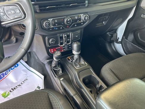 Used 2024 Jeep Wrangler Unlimited Rubicon 4xe image 21