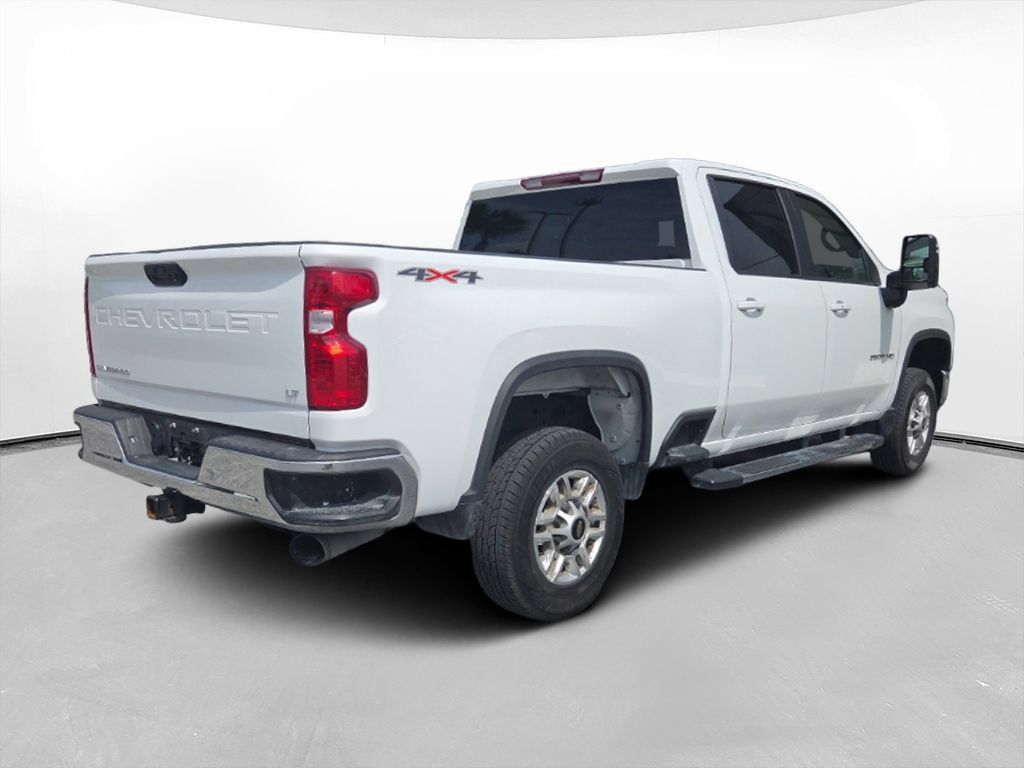Used 2025 Chevrolet Silverado 2500 LT w/ Convenience Package AWD/4WD image 5