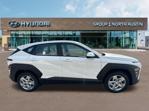 New 2026 Hyundai Kona SE image 4