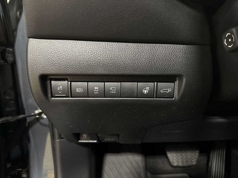 Used 2022 Toyota Venza Limited w/ Advanced Technology Package AWD/4WD image 33