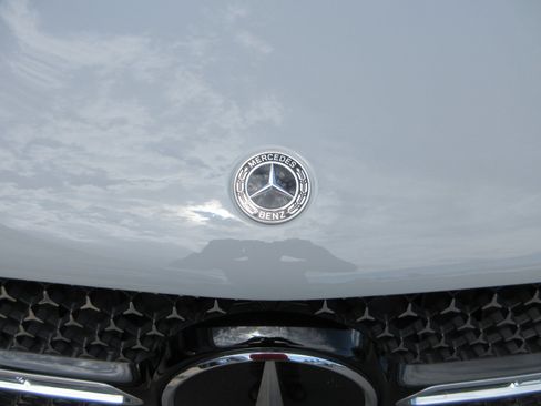 Used 2024 Mercedes-Benz GLE 580 4MATIC image 16