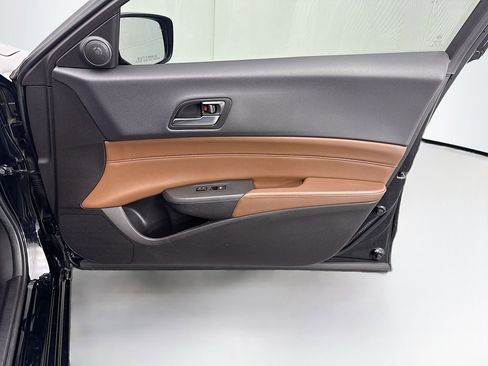 Used 2020 Acura ILX w/ Premium Package image 23