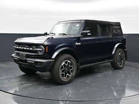 Used 2021 Ford Bronco Outer Banks AWD/4WD image 3