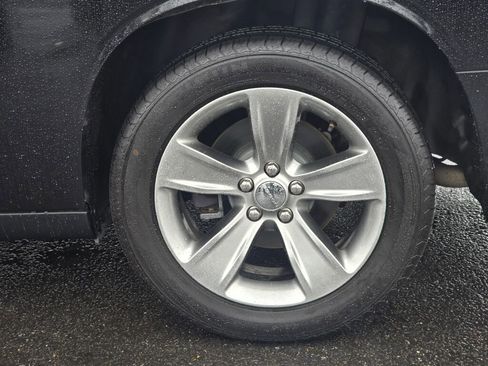 Used 2019 Dodge Challenger SXT image 12