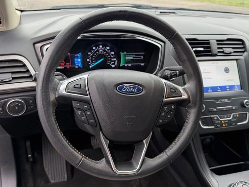 Certified 2020 Ford Fusion SE w/ Equipment Group 151A FWD image 28