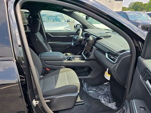 New 2026 GMC Acadia Elevation w/ Black Edition AWD/4WD image 35