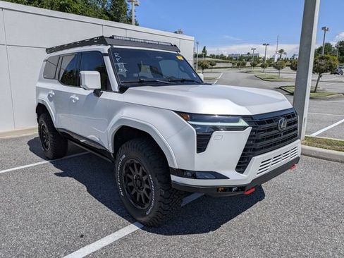 Used 2024 Lexus GX 550 AWD/4WD image 1