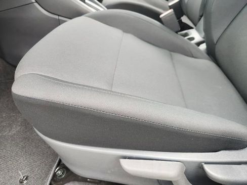 New 2025 Nissan Kicks Play S image 18