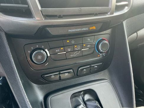 Used 2022 Ford Transit Connect XLT FWD image 22