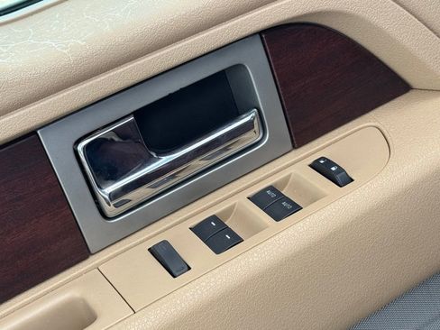 Used 2013 Ford F150 King Ranch w/ King Ranch Luxury Pkg image 28