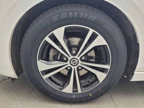 Used 2023 Nissan Sentra SV w/ All-Weather Package FWD image 31