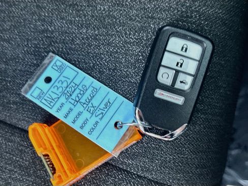Used 2024 Honda Accord EX image 31