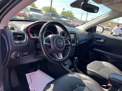 Used 2018 Jeep Compass Trailhawk w/ Leather Interior Group AWD/4WD image 25