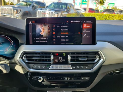 Used 2025 BMW X4 xDrive30i image 24