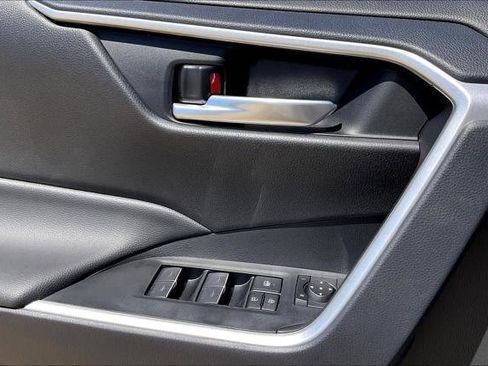 Certified 2025 Toyota RAV4 XLE w/ Convenience Package image 18