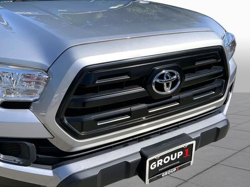 Used 2016 Toyota Tacoma SR w/ Towing Package AWD/4WD image 30