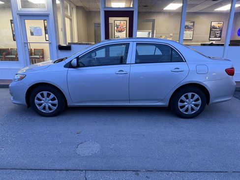 Used 2009 Toyota Corolla LE image 1