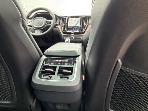 Certified 2023 Volvo XC60 B5 Ultimate AWD/4WD image 14