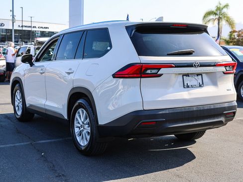 Certified 2024 Toyota Grand Highlander FWD image 22
