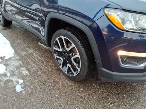 Used 2019 Jeep Compass Limited image 5