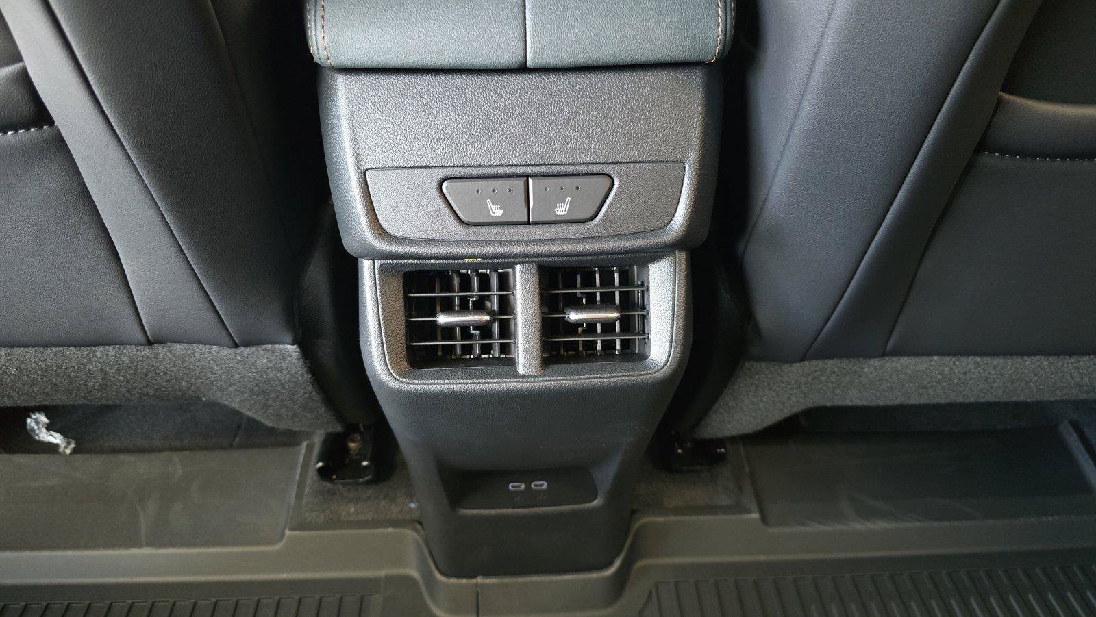 New 2027 GMC Terrain AT4 w/ Convenience Package III AWD/4WD image 20