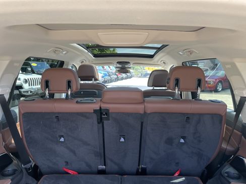 Used 2023 BMW X7 xDrive40i w/ Parking Assistance Package image 34