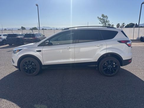 Used 2017 Ford Escape Titanium FWD image 6