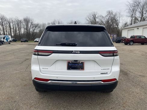 Used 2022 Jeep Grand Cherokee Laredo w/ Luxury Tech Group I image 4