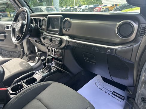 Used 2021 Jeep Wrangler Sport AWD/4WD image 16