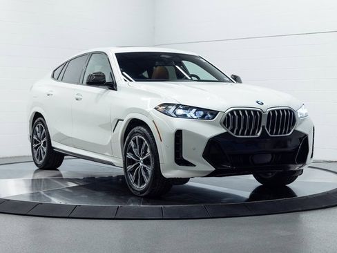 Certified 2024 BMW X6 xDrive40i w/ Executive Package image 4