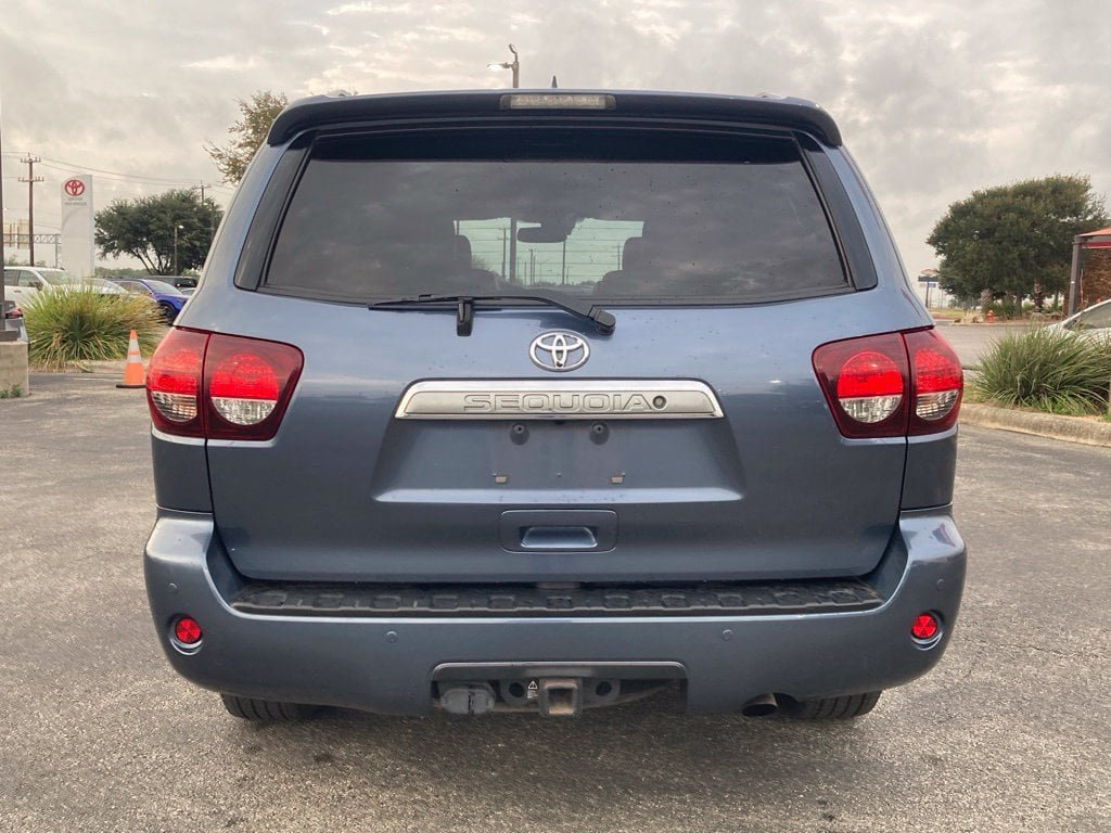 Used 2019 Toyota Sequoia Platinum RWD image 5