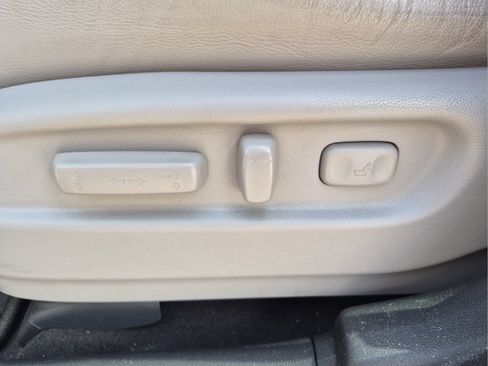Used 2017 Honda Pilot Touring image 16