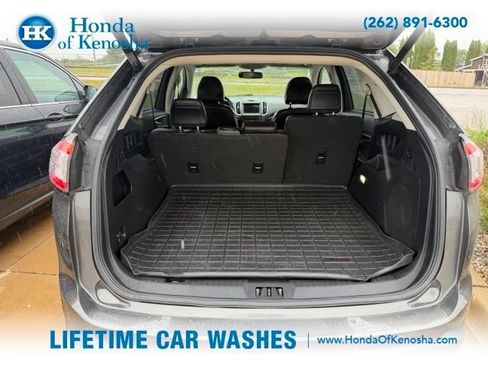 Used 2017 Ford Edge Titanium w/ Equipment Group 301A AWD/4WD image 11