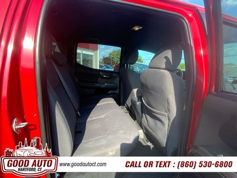Used 2019 Toyota Tacoma TRD Sport w/ Technology Package AWD/4WD image 11