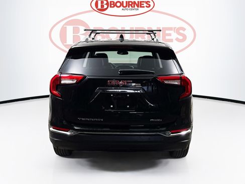 Used 2022 GMC Terrain SLT w/ Infotainment Package II AWD/4WD image 11