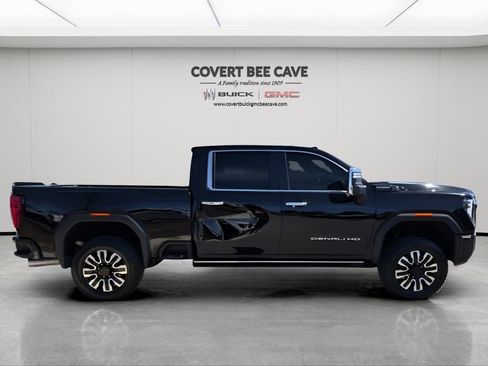 Certified 2025 GMC Sierra 2500 Denali Ultimate image 11