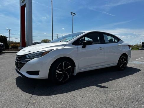 Used 2025 Nissan Versa SR w/ Trunk Package FWD image 4