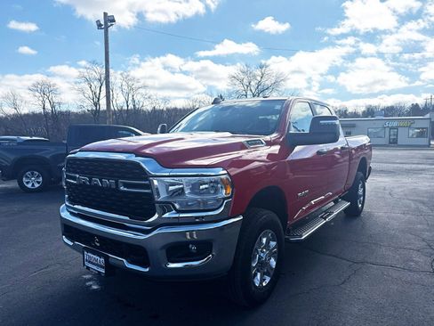 Used 2024 RAM 2500 Big Horn w/ Bed Utility Group image 3