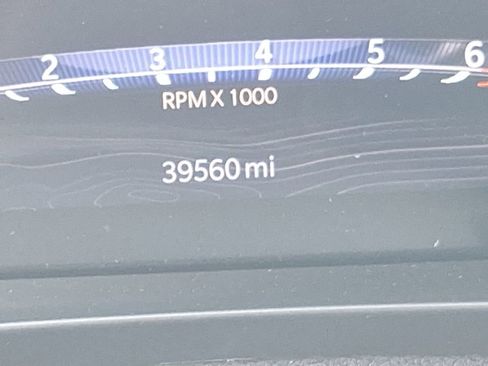 Used 2023 Jeep Grand Cherokee L Laredo image 27