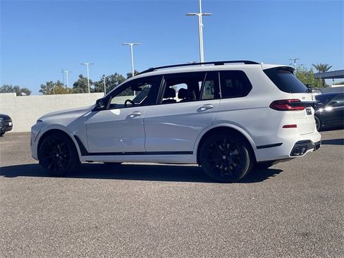 New 2025 BMW X7 M60i w/ Climate Comfort Package image 8