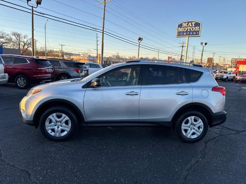Used 2015 Toyota RAV4 LE image 2