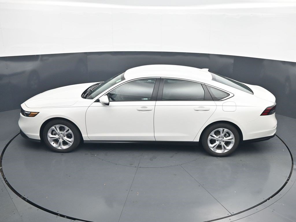Used 2026 Honda Accord LX image 23