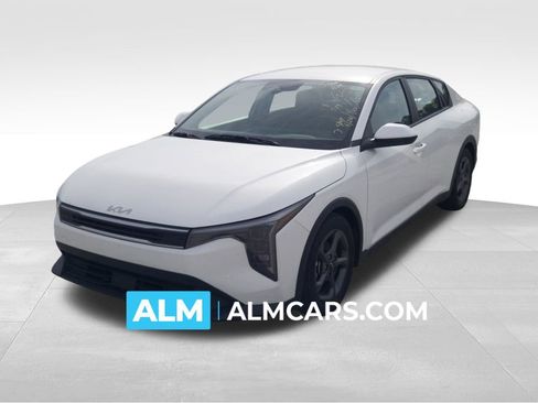 Used 2025 Kia K4 FWD image 1