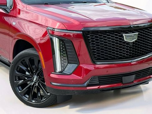 New 2026 Cadillac Escalade Platinum Sport w/ LPO, ONYX Package AWD/4WD image 6
