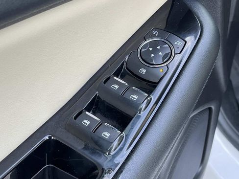 Used 2015 Ford Edge SEL w/ Equipment Group 201A image 26