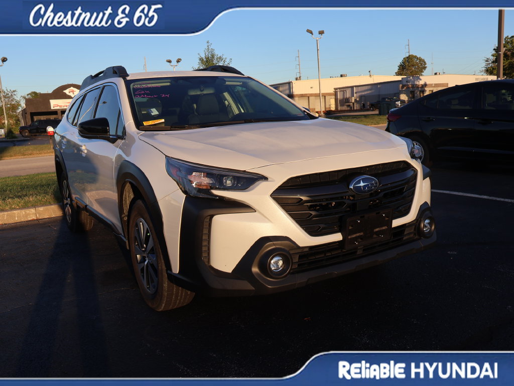 Used 2024 Subaru Outback Premium AWD/4WD image 2