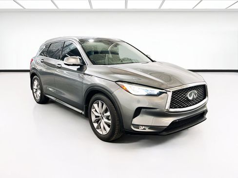 Used 2019 INFINITI QX50 Essential w/ Premium Heat Package image 3